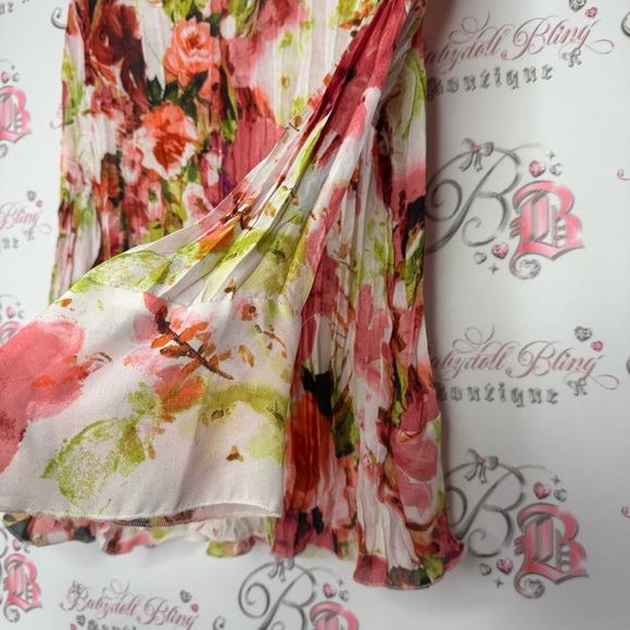Sunny Leigh blouse ruffle frill hem bell bottom sleeve cuffs floral pleated luxe - Picture 9 of 14